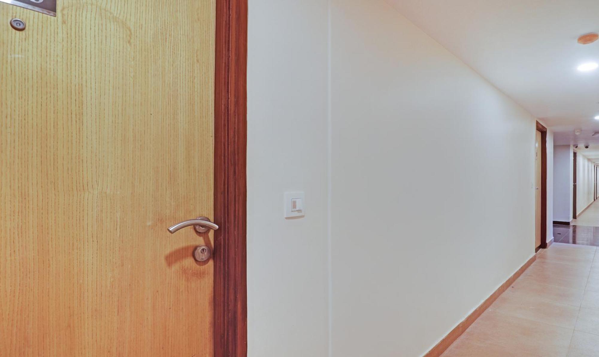 Treebo Premium Seven Lake View Hajdarábád Exteriér fotografie